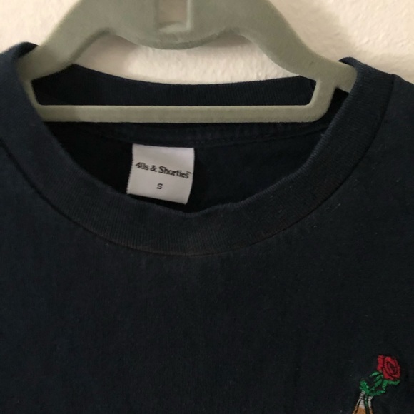 Smal Cropped Tee w/ Embroidery - Picture 3 of 3